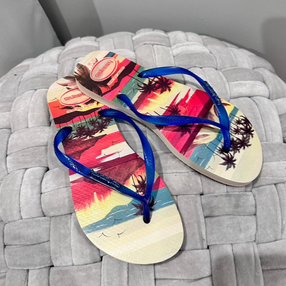 Beach 🏝️ Printed havaiana flip flops